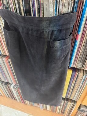 PRICE DROP: DITA MARTIN DESIGN FITTED 10, LINED, RICH, LAMBSKIN SUEDE PENCIL skt